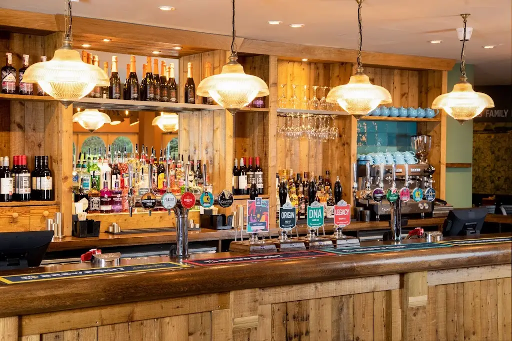 The Bear restaurante en Long Lawford