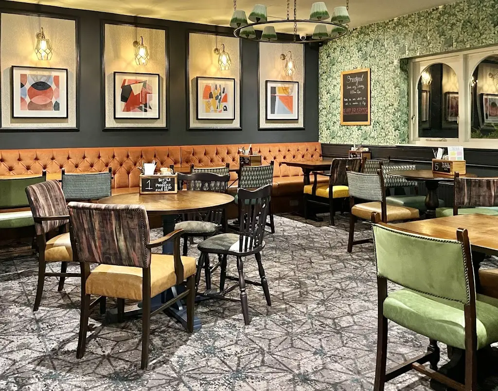 The Bear_Long Lawford_slider_image_3