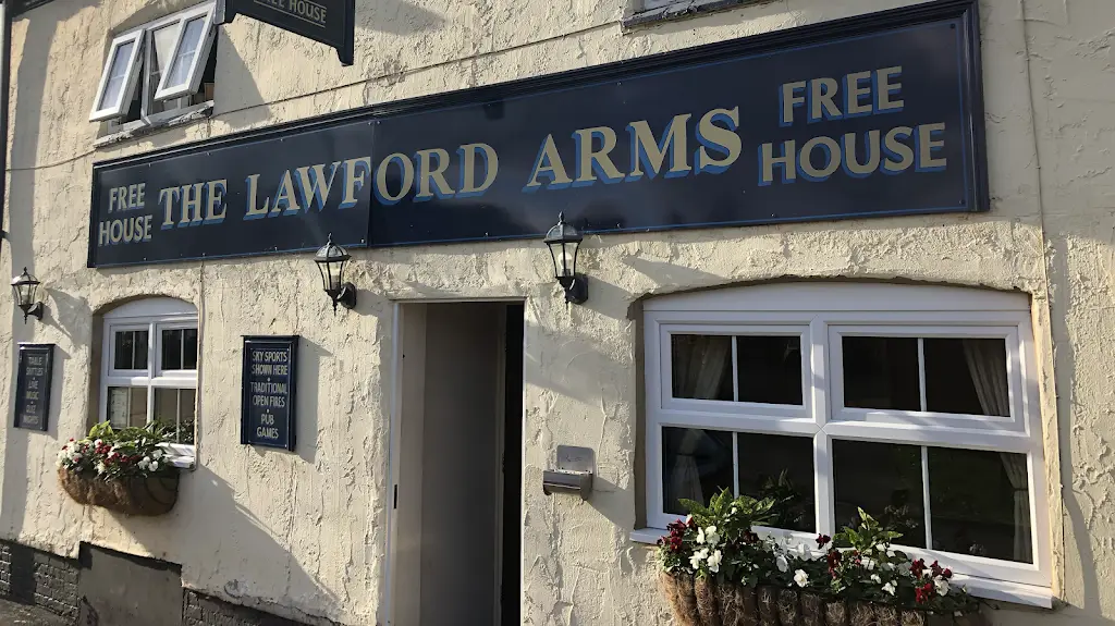 The Lawford Arms restaurante en Long Lawford