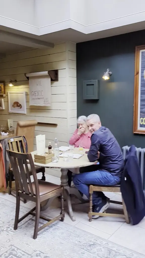 The King's Head Hotel_Longhope_slider_image_2