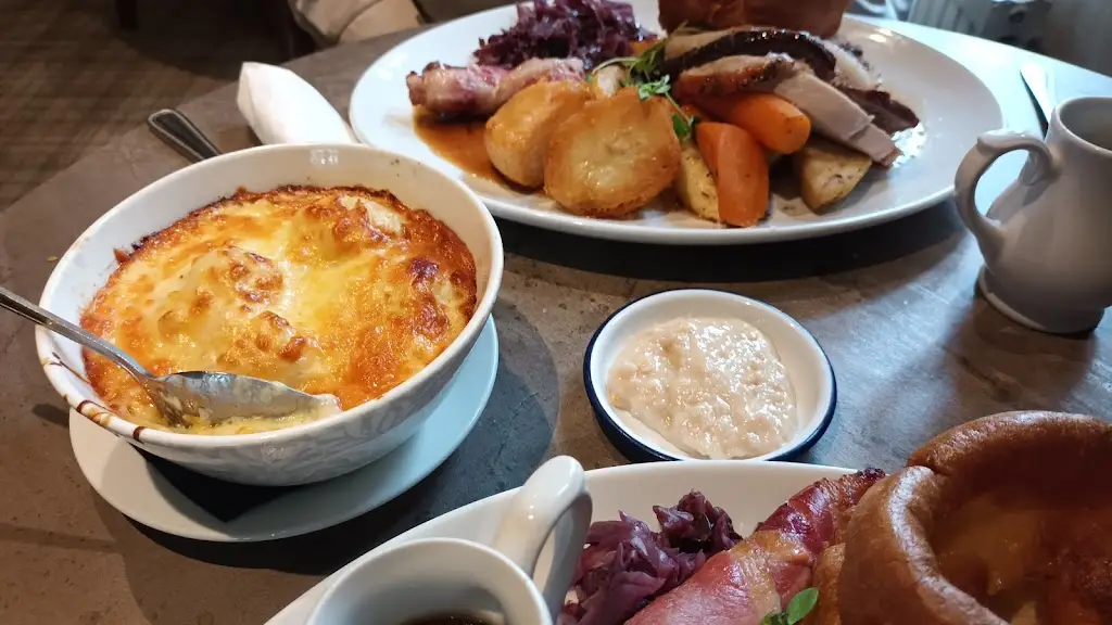 Jason Spencer_Long Melford Swan_Long Melford_review