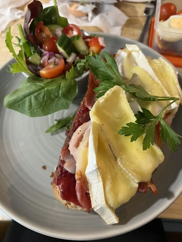 Menu_The Running Fox_Longhoughton_image_9