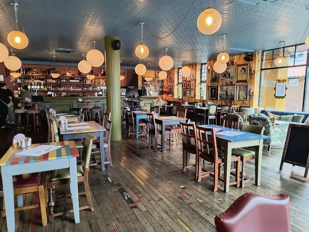 Barco Lounge_Barlby_slider_image_2