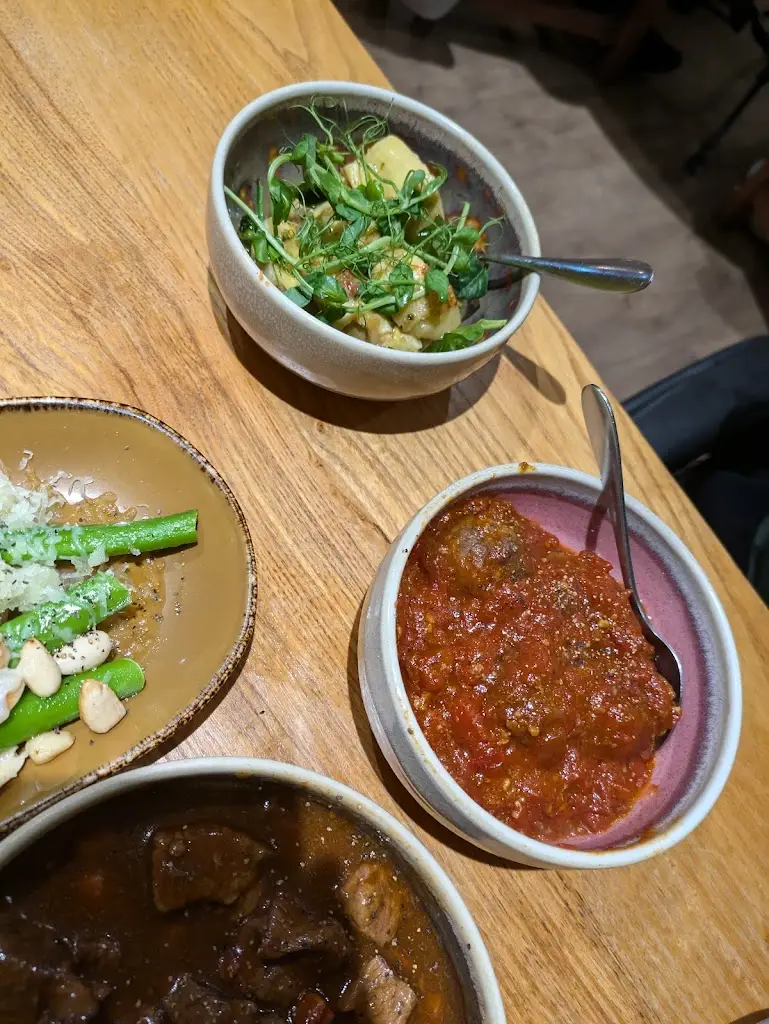 Alice Stone_Esquina_Long Eaton_review