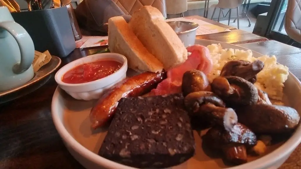 No.58 Bistro_Long Eaton_slider_image_2