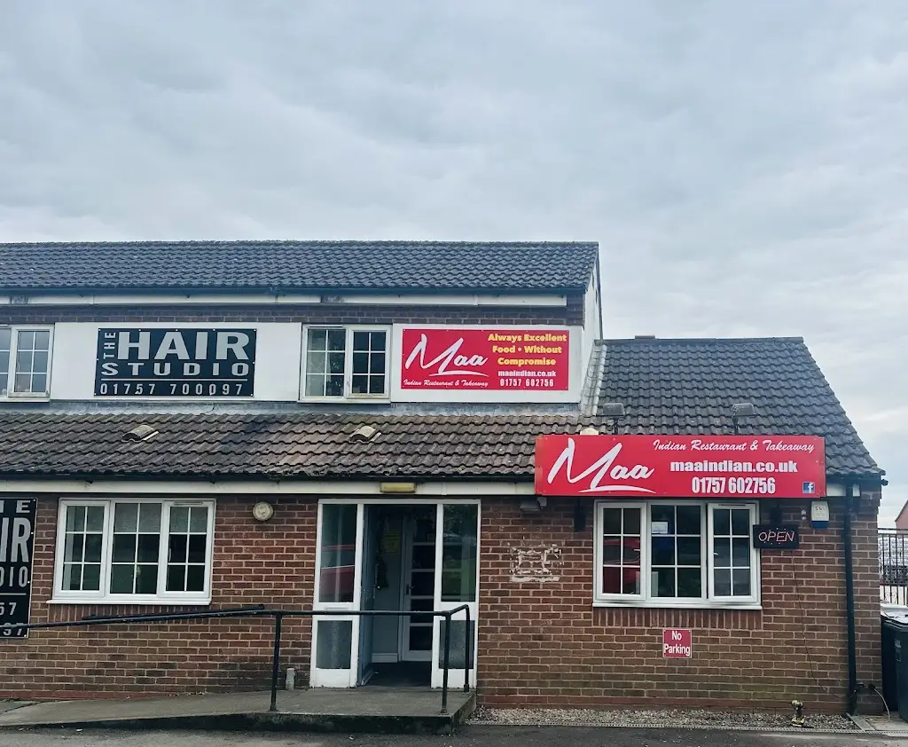 Maa Indian Restaurant & Takeaway_Barlby_slider_image_1