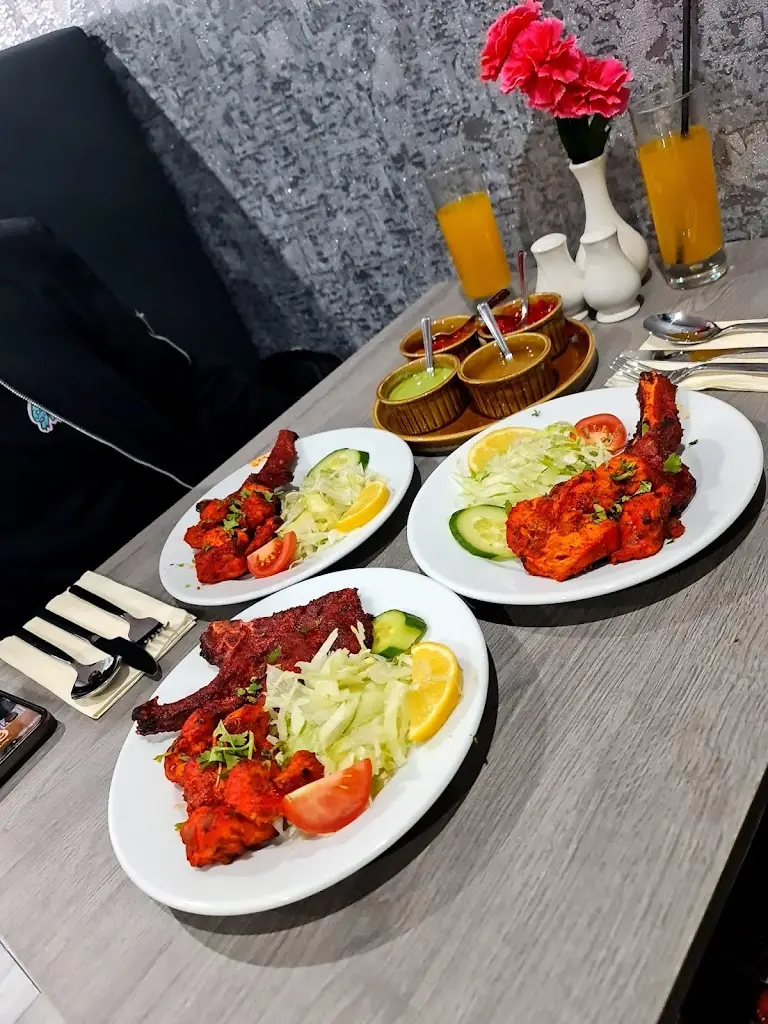 Maa Indian Restaurant & Takeaway_Barlby_slider_image_2