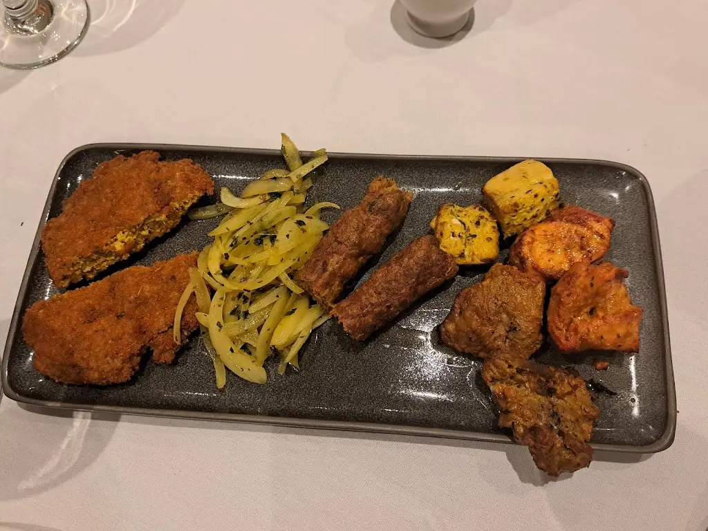 Stephen Szikora_Voujon Long Buckby_Long Buckby_review