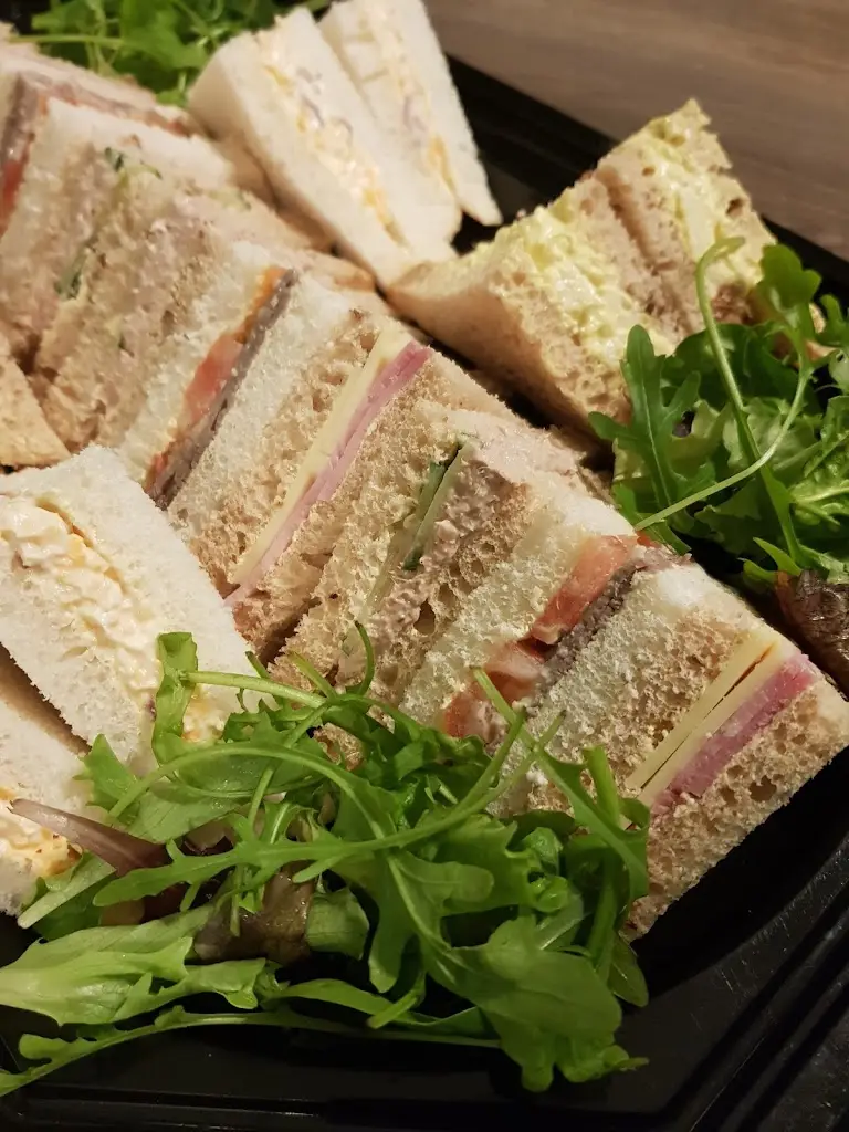 Verdes Sandwich Shop_Long Buckby_slider_image_3