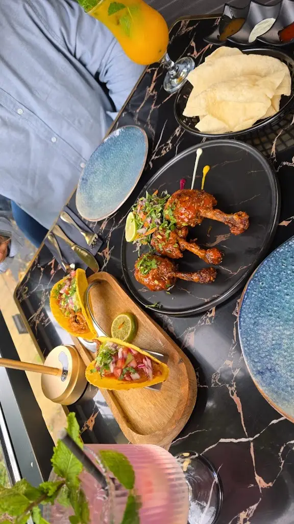 jay miah_70 ONE Restaurant & Lounge_Long Buckby_review