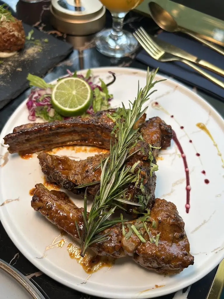 Jamil Miah_70 ONE Restaurant & Lounge_Long Buckby_review