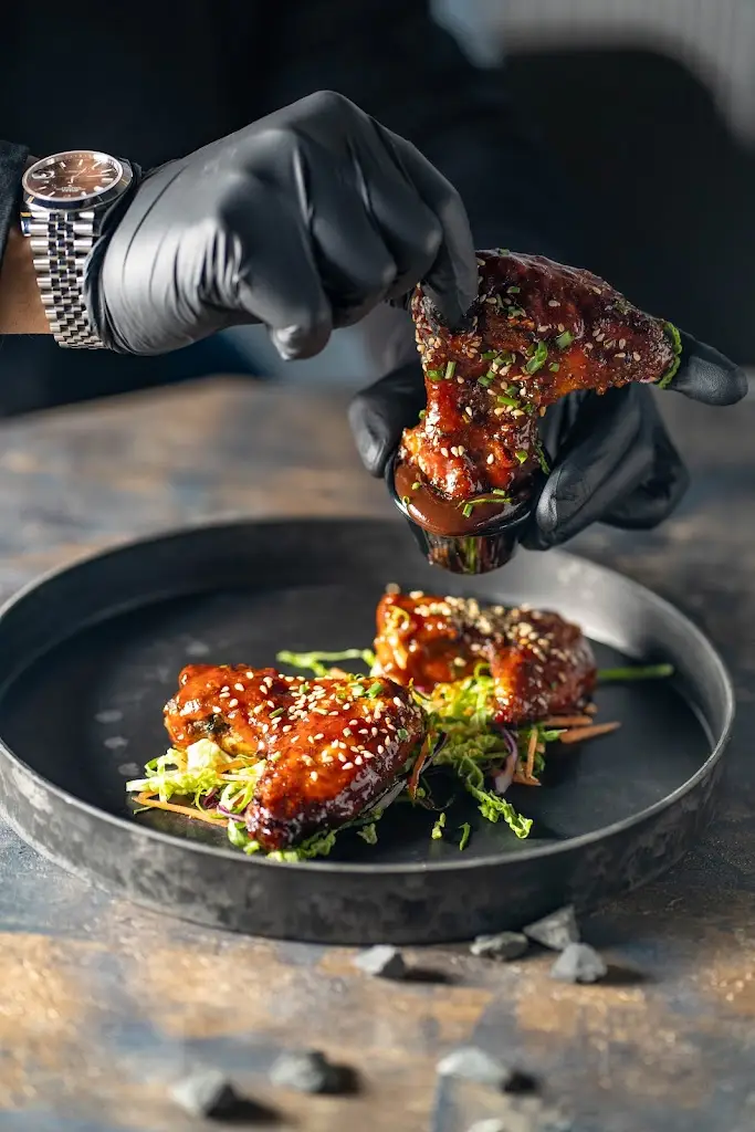 70 ONE Restaurant & Lounge_Long Buckby_slider_image_3