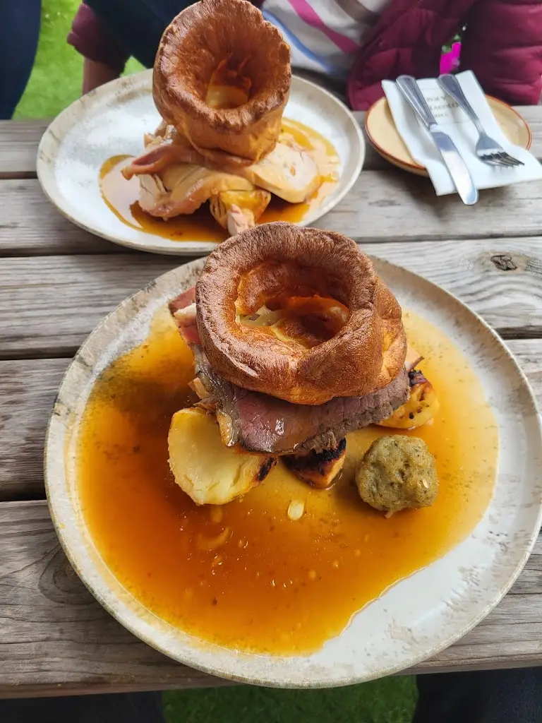 Martin Murray_The Drovers Arms Restaurant & Country Pub_Barlby_review