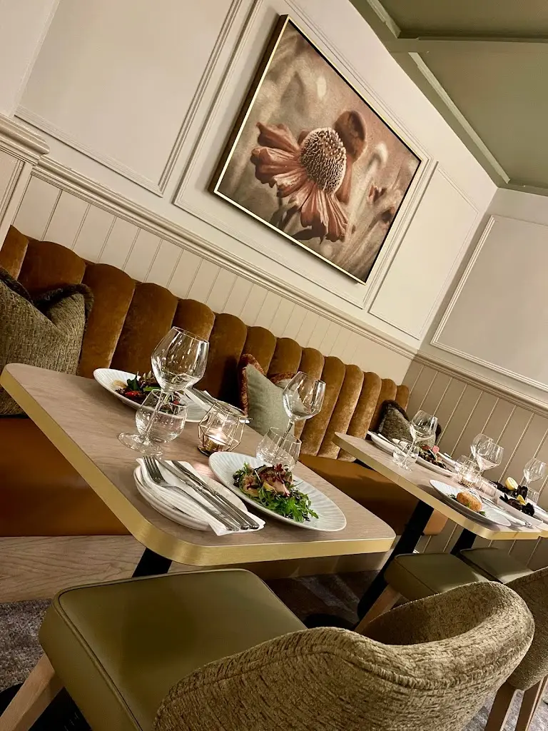 The Drovers Arms Restaurant & Country Pub_Barlby_slider_image_1