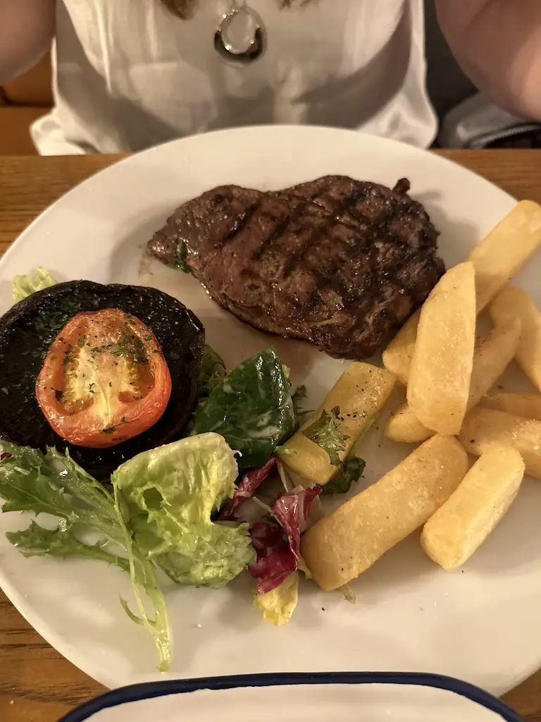 Menu_The Red Lion_Long Buckby_image_9