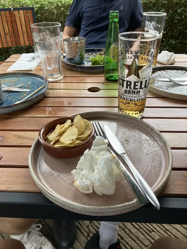 Ned Gilford_The Red Lion_Long Buckby_review