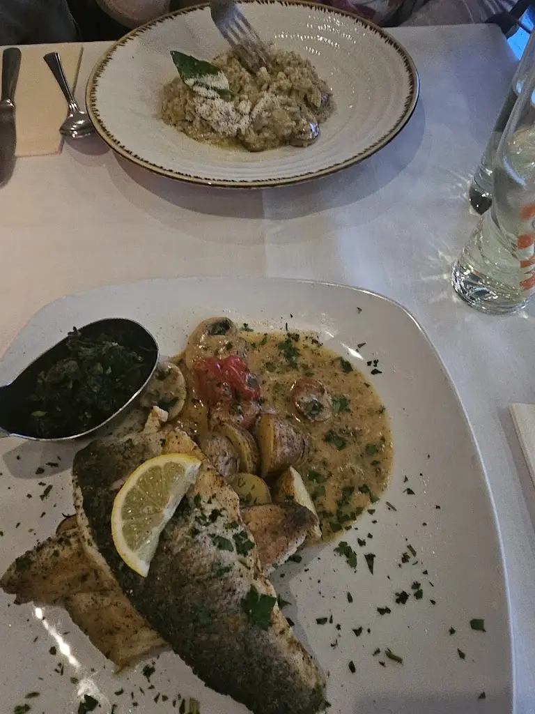 Ivan Lovegrove_Villa Bianca_Longwick_review