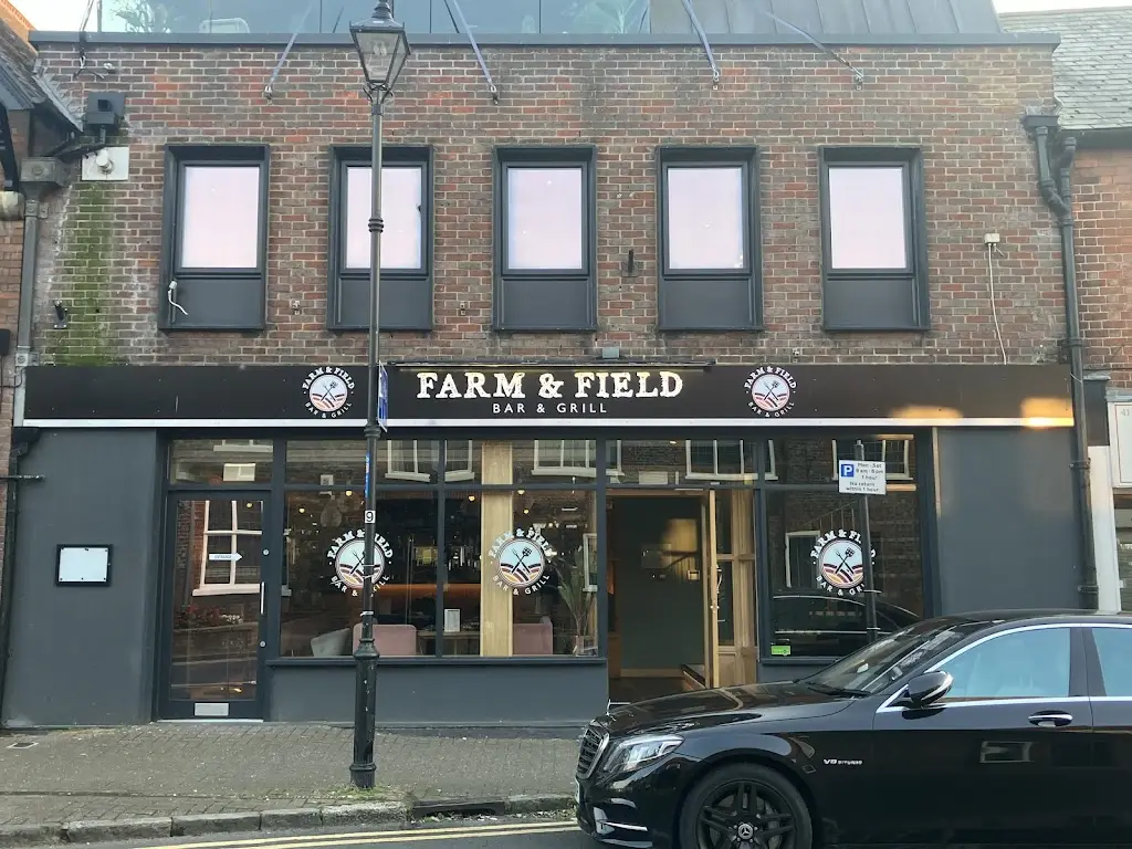 Farm and Field Bar & Grill_Longwick_slider_image_1