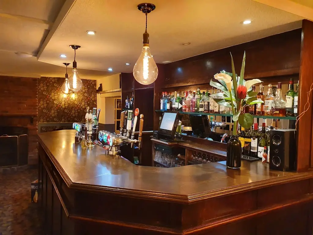 Cart & Horses restaurant in Abbots Langley