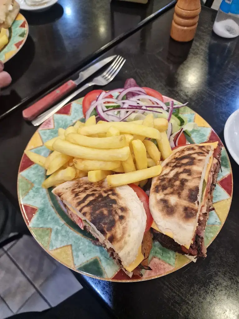 Mary Guthrie_Portuguese Grill_Littlehampton_review