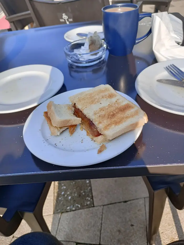 chris rees_Portuguese Grill_Littlehampton_review