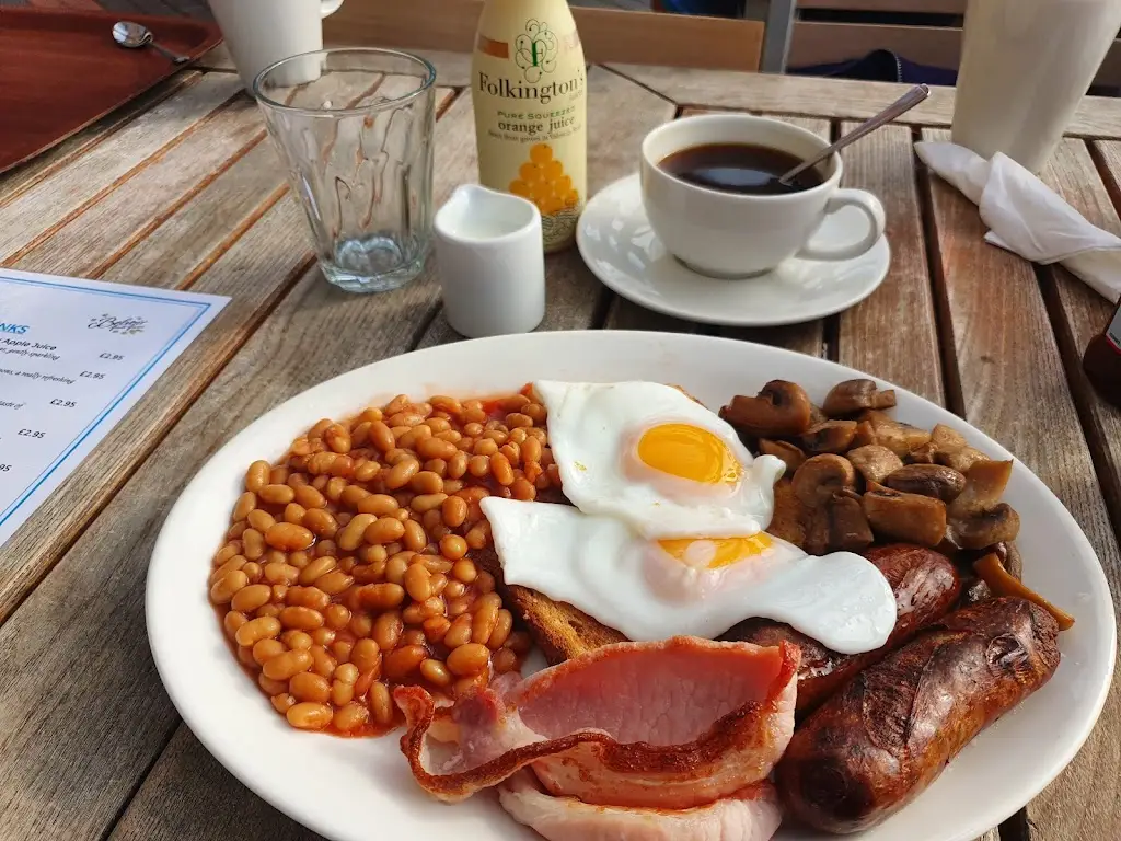 Menu_Harbour Lights Cafe_Littlehampton_image_6