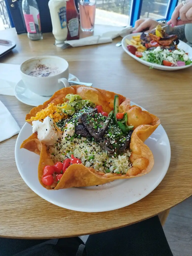 Menu_Harbour Lights Cafe_Littlehampton_image_9