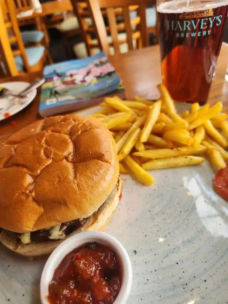 Ann Hawkins_Riverside Restaurant and Bar_Littlehampton_review