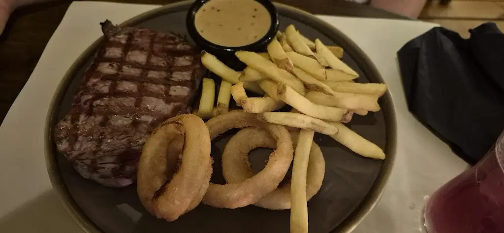 Andrew Warne_The Ranch Steakhouse & Grill_Louth_review