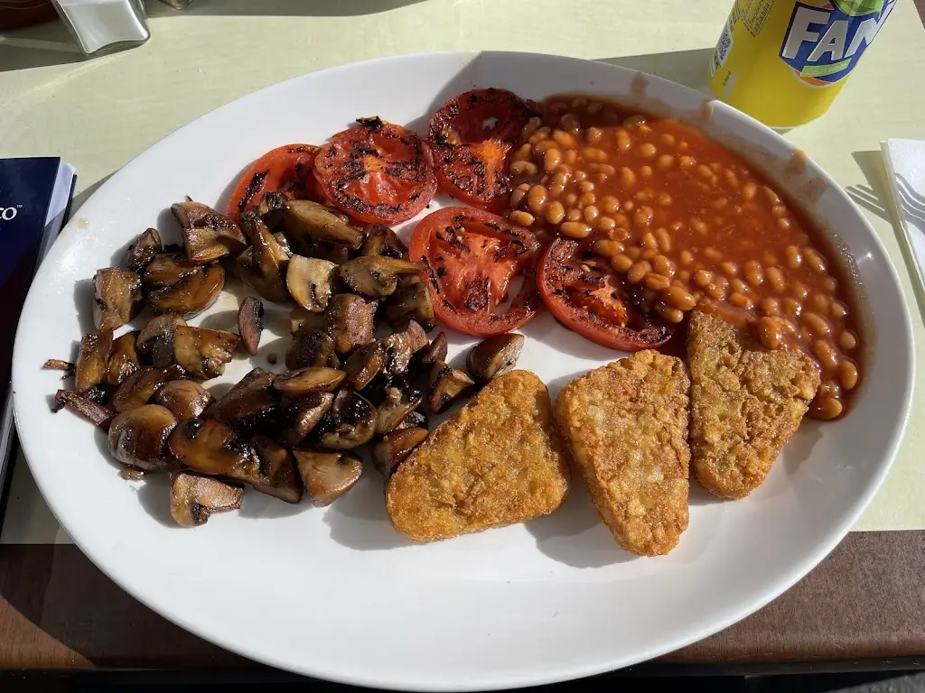 Menu_Dollys Diner_Longfield_image_4