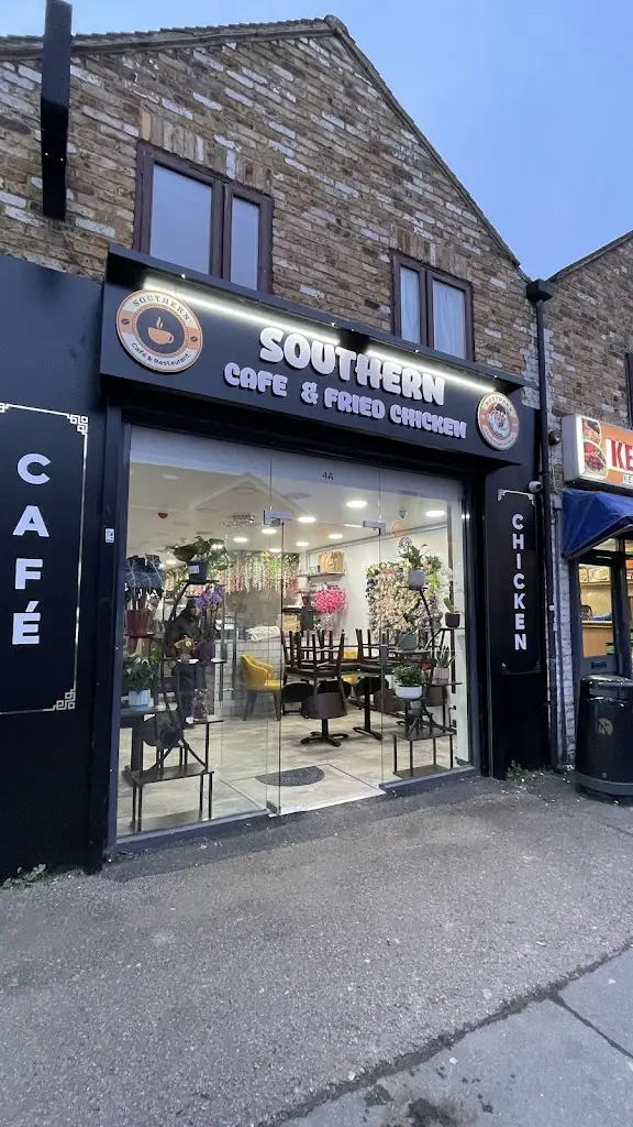 Southern Cafe restaurant in Longfield