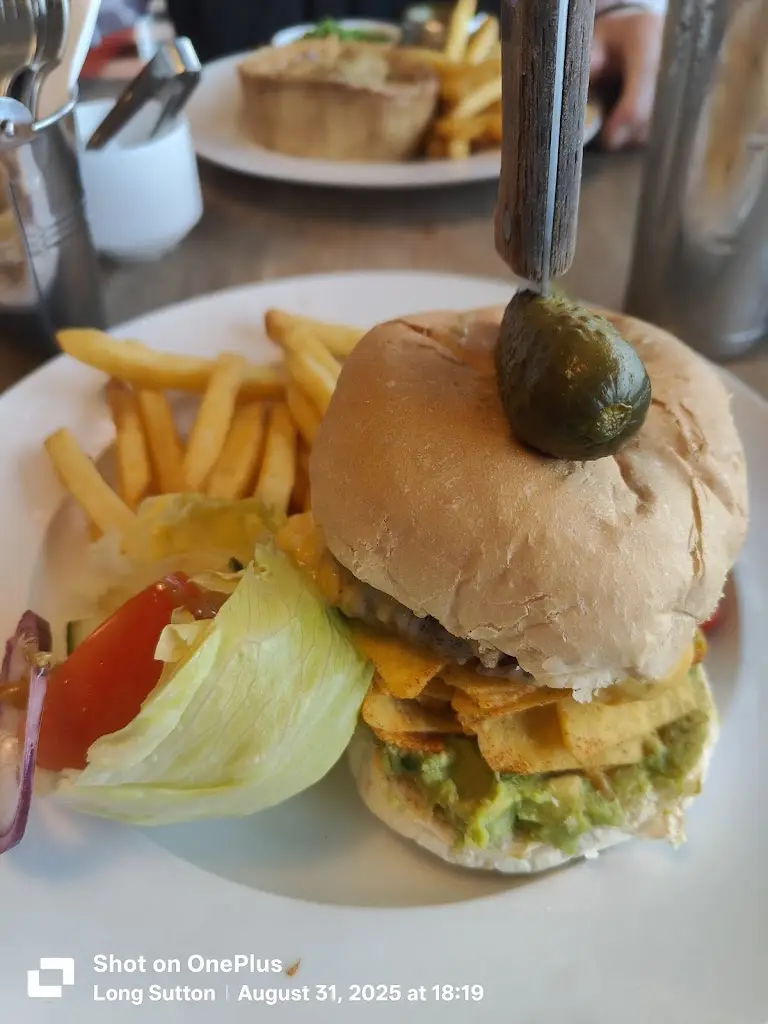 Peter Johnson_Benny's Diner Long Sutton Limited_Long Sutton_review