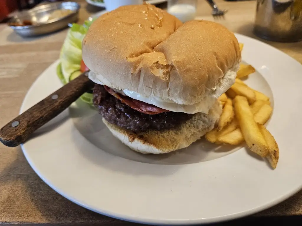 Benny's Diner Long Sutton Limited_Long Sutton_slider_image_2