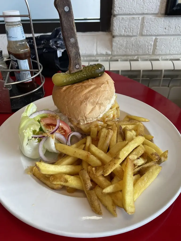 Benny's Diner Long Sutton Limited_Long Sutton_slider_image_3