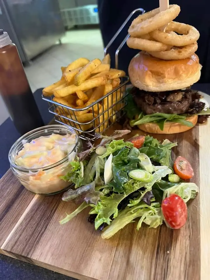 The Unicornz & Riderz Bar & Grill_Long Sutton_slider_image_2