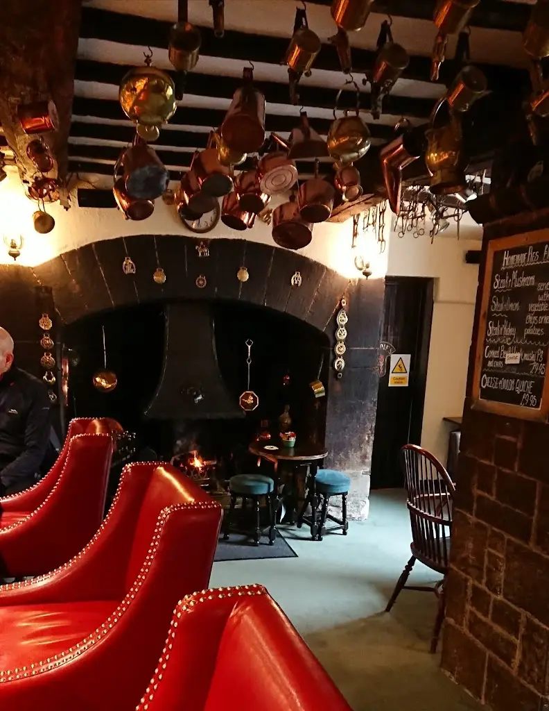 J C_Slaters Arms_Low Bradley_review