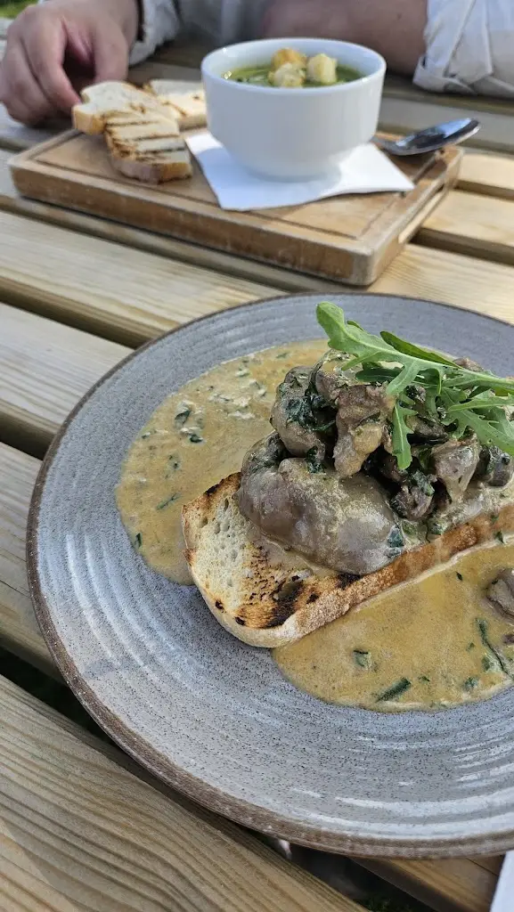 Benjamin Eaton_The Derby Arms_Longridge_review