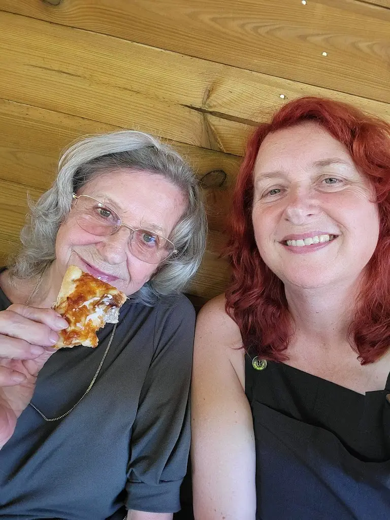 Penny Webb_The Bell Inn Broadheath_Lower Broadheath_review