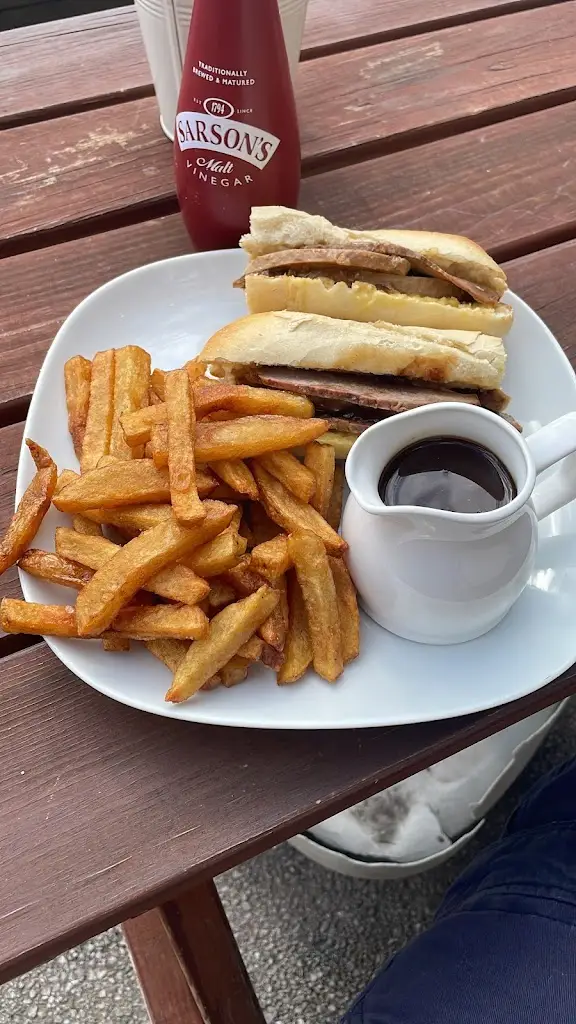 Jonathan Lynch_The Brown Cow_Low Ackworth_review