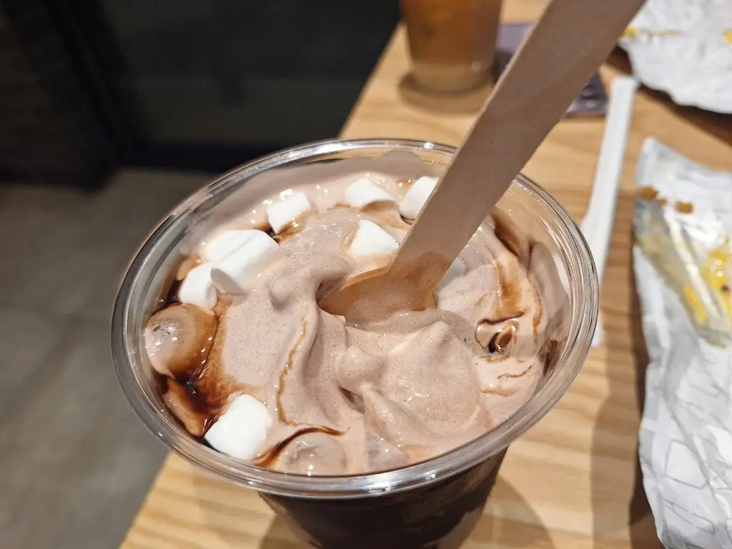 Sion Brown_Wendy's_Barlborough_review