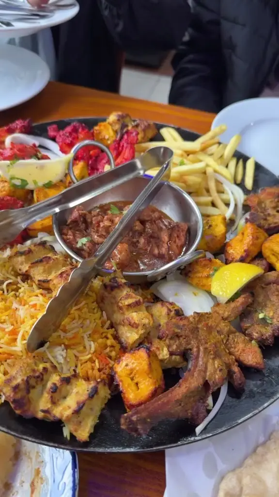 Uzma Saiyed_Lahori Nazara_Longsight_review