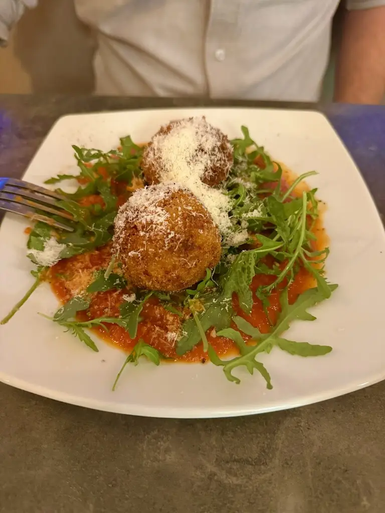 Emma Hazell_Oscars Pizza Co Ltd_Abbots Langley_review