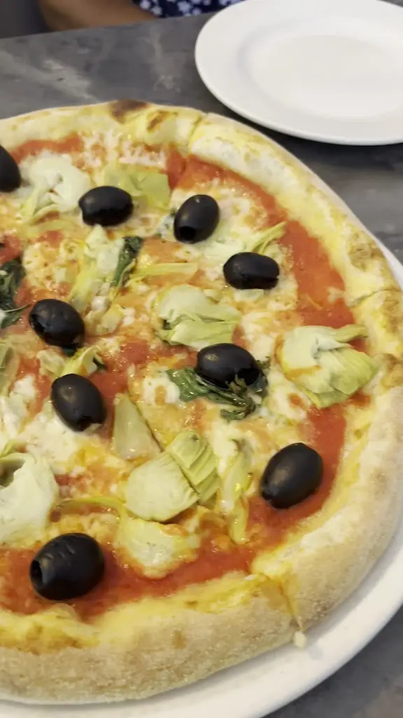 Oscars Pizza Co Ltd_Abbots Langley_slider_image_2