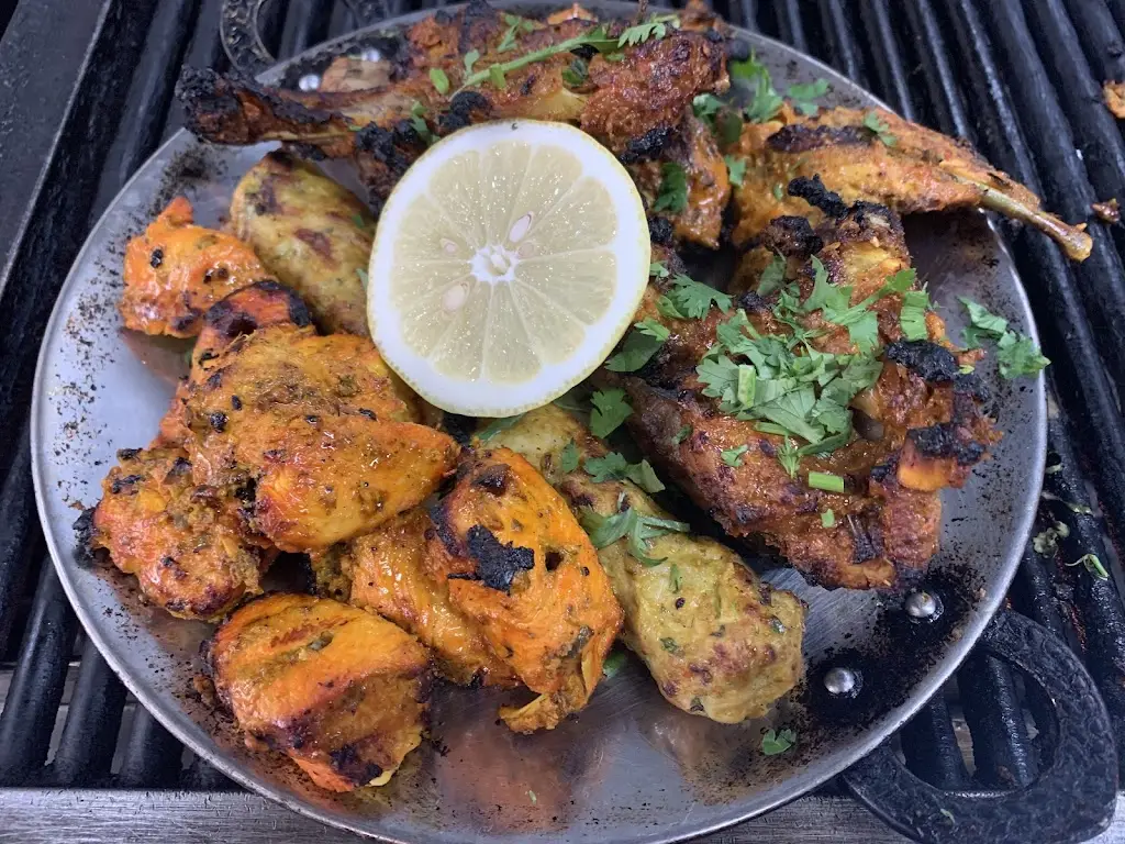 Saleem's Tawa & Grill_Longsight_slider_image_3