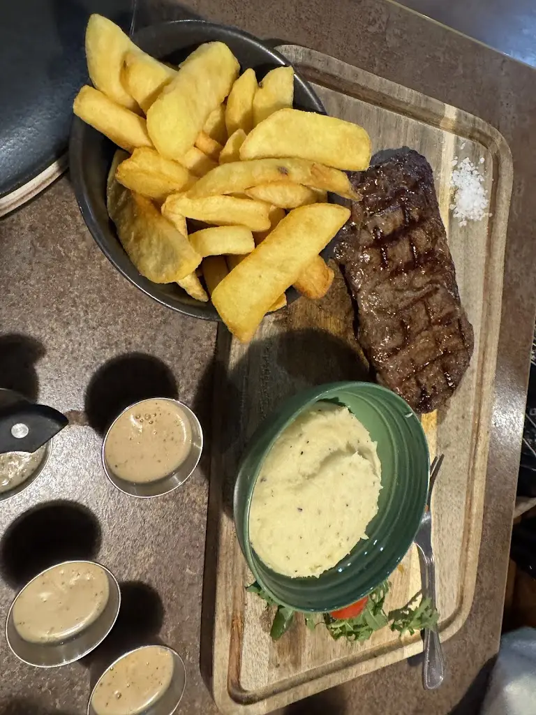 Wajahat Ikram_Howdy!_Longsight_review