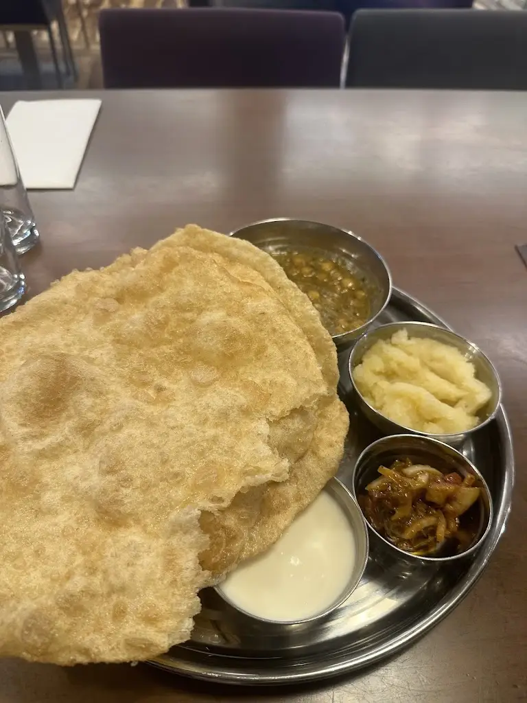 Zainab B._Sanam Sweet House & Restaurant_Longsight_review