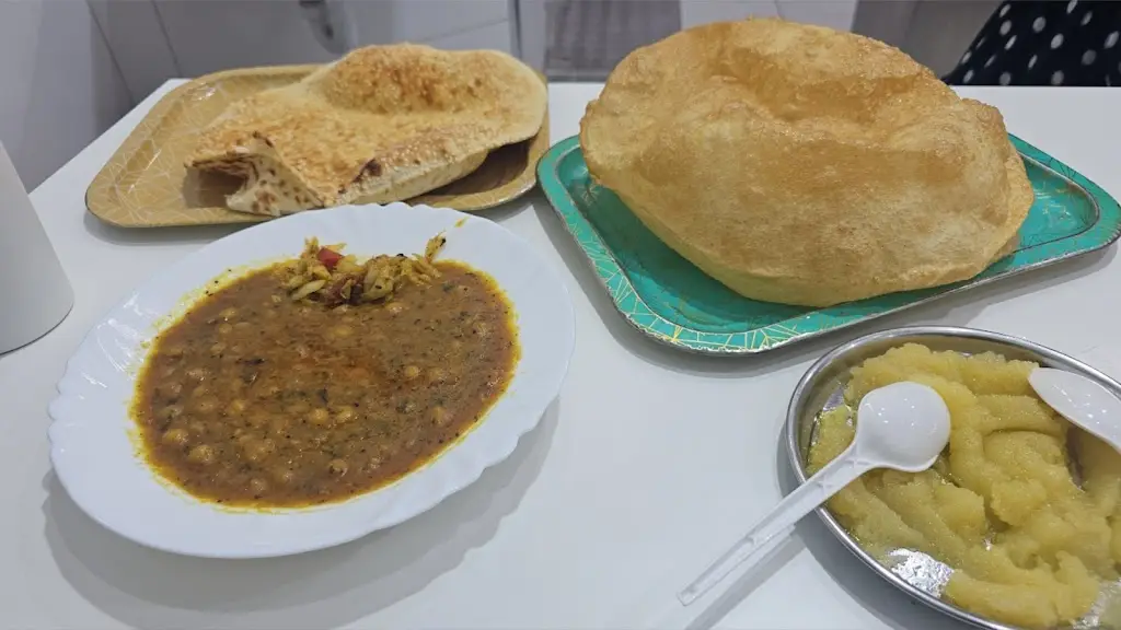 Toobaa M. Khan_Nafees Sweet Centre _Longsight_review