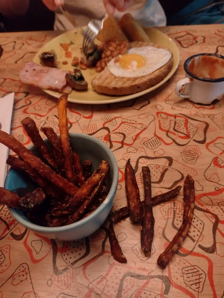 poleon poleon_Centro Lounge_Loughborough_review