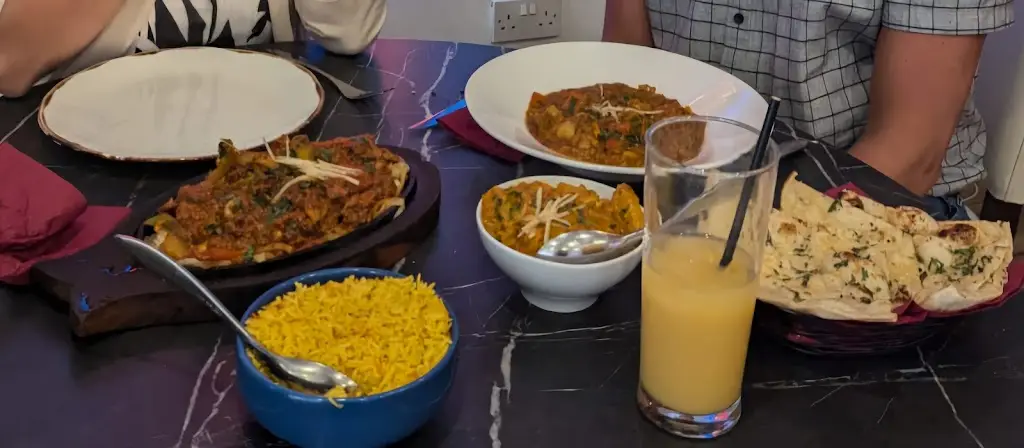 Adam Wojciechowski_Everest Lounge_Loughborough_review