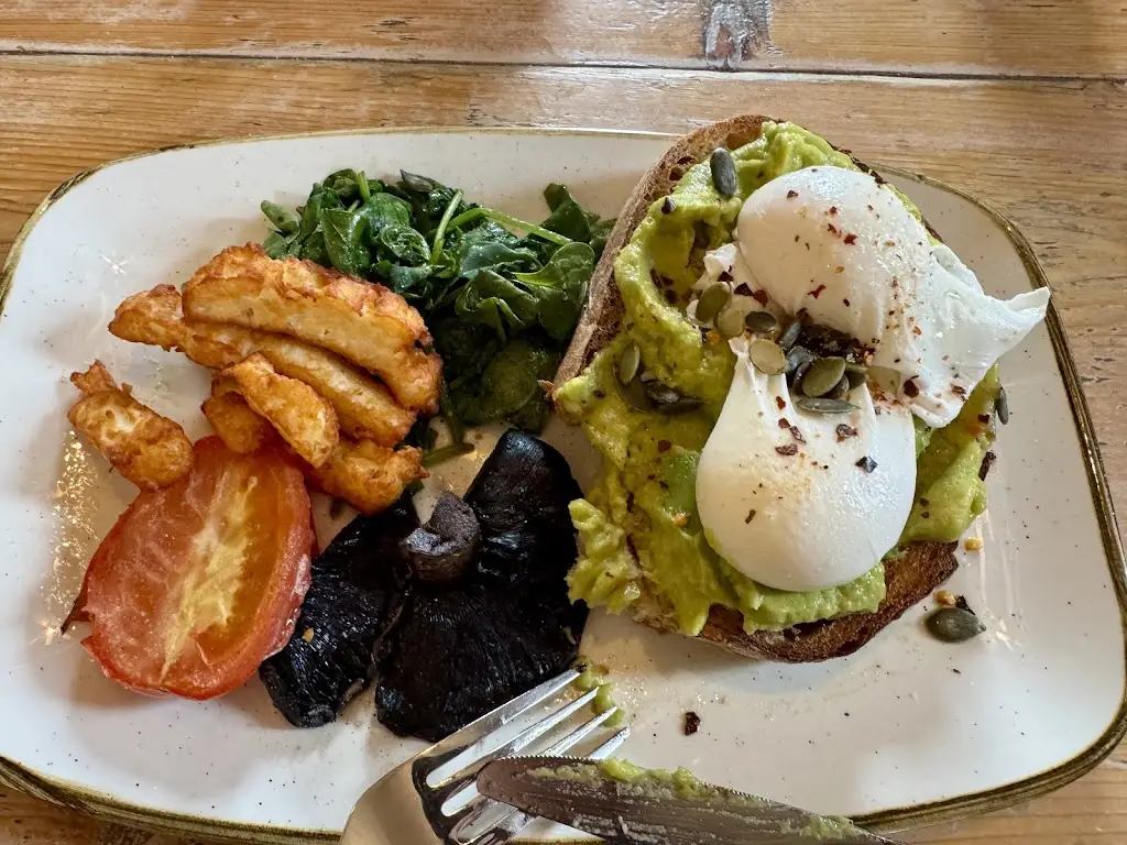 Naomi Gayle_The Priory_Loughborough_review